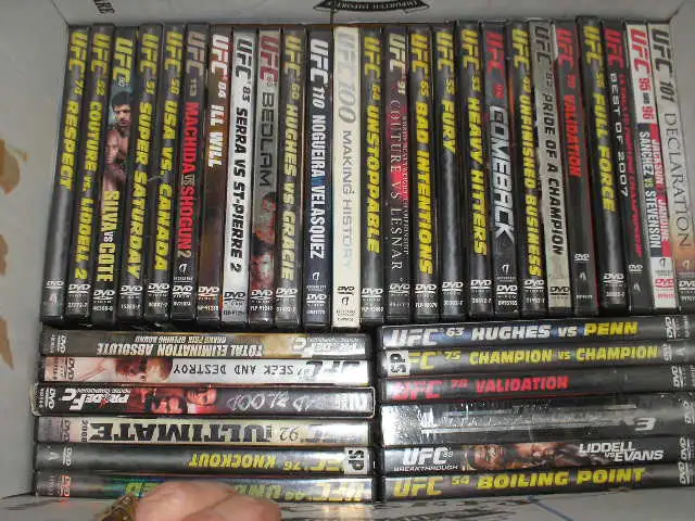 Garage Sale - Photo 6