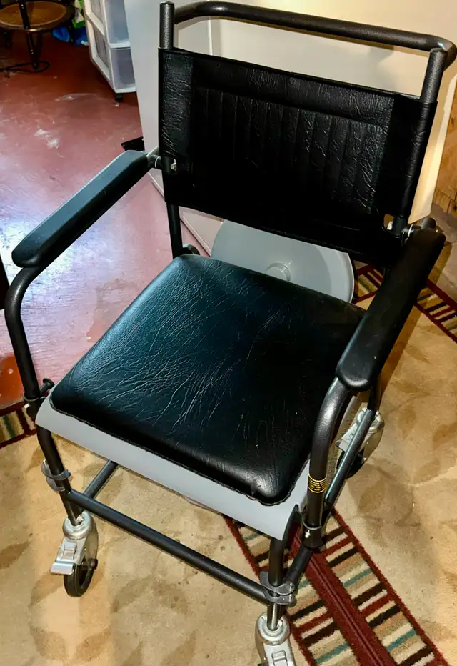 New Wheelchairs for sale! $600 OBO - Photo 3