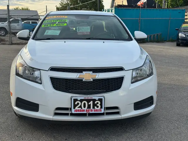 2013 Chevrolet Cruze LT Turbo - Photo 2
