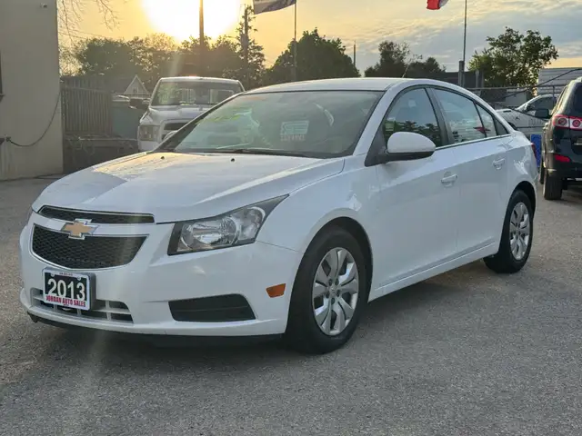 2013 Chevrolet Cruze LT Turbo - Photo 3