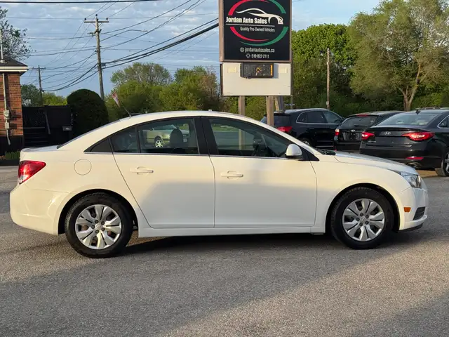 2013 Chevrolet Cruze LT Turbo - Photo 9