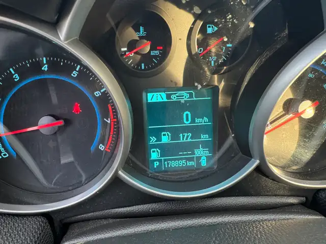 2013 Chevrolet Cruze LT Turbo - Photo 18