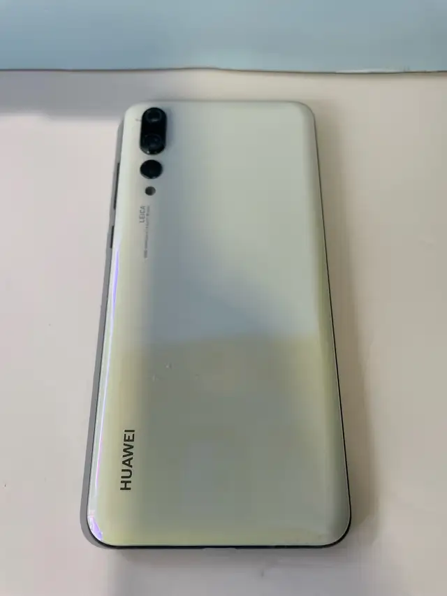 HUAWEI P20 PRO  128GB - Photo 2