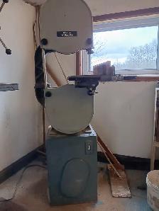 Band saw