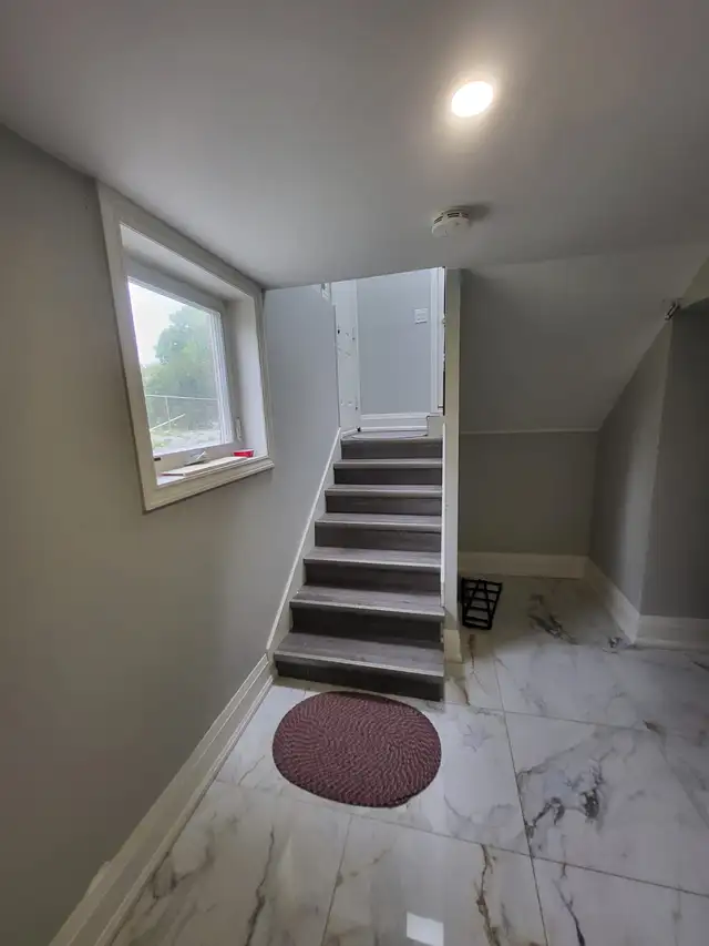 Scarborough Rent - 2 Bedroom Basement Apartment - Photo 2