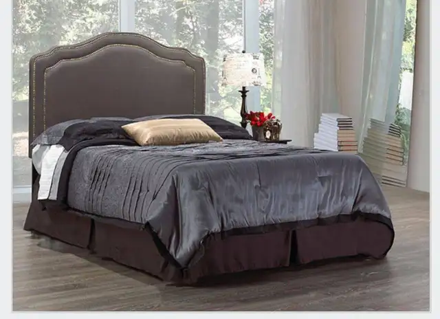 QUEEN HEADBOARD WITH SILVER NAILHEADS METAL FRAME ,MATTRESS BOX, - Photo 4