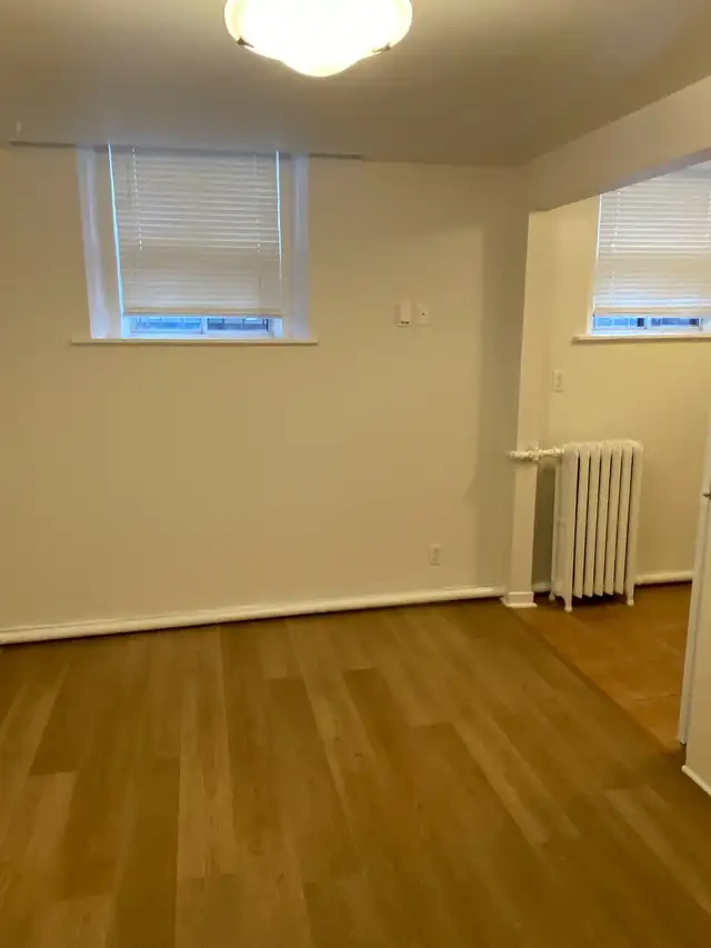 Gage Park Area in Hamilton - 1 Bedroom Apartment - Photo 5