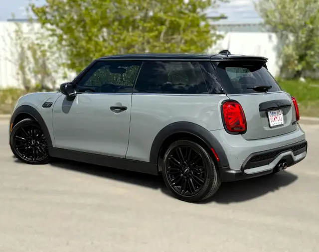 2023 MINI 3 Door Cooper S Automatic Certified Financing! - Photo 2