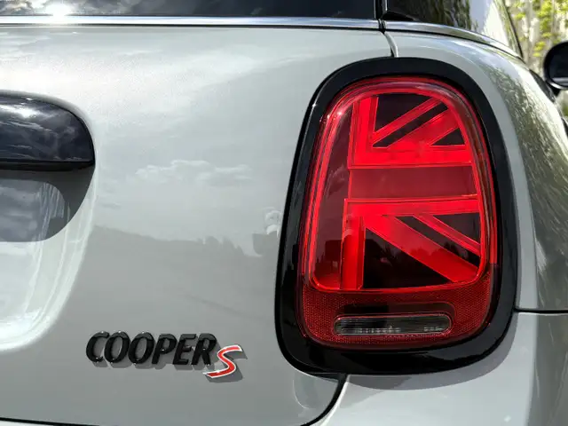 2023 MINI 3 Door Cooper S Automatic Certified Financing! - Photo 32