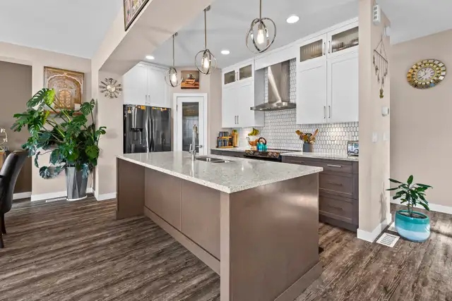 Former Showhome For Sale - Photo 3
