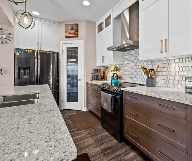 Former Showhome For Sale - Photo 4