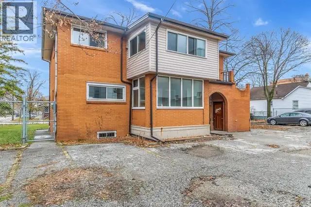 APARTMENT FOR RENT - 2 Bedrooms- Plus Full Basement-Separated - Photo 2