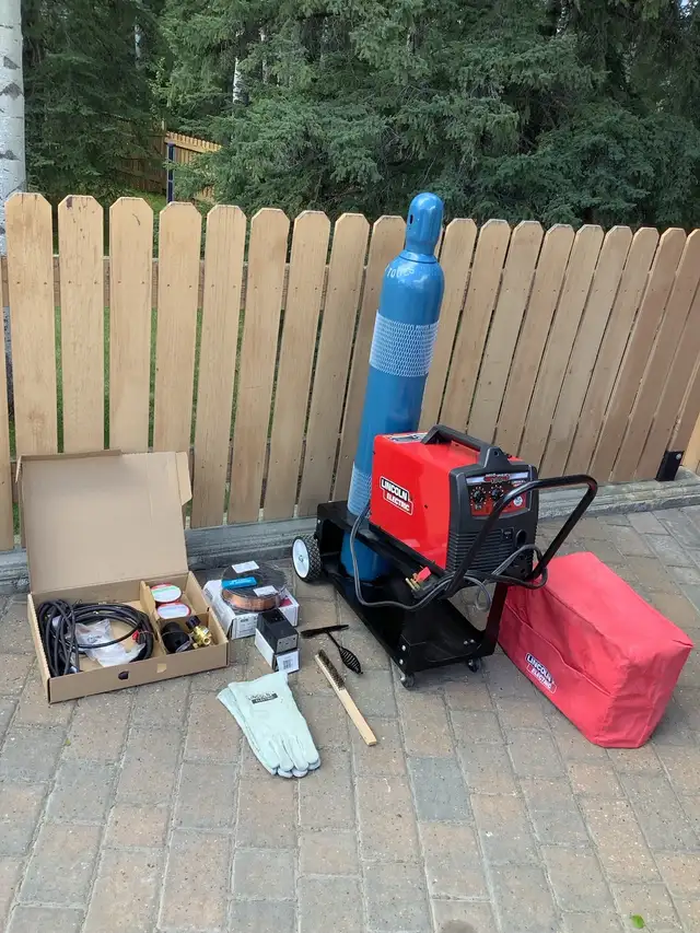 New Lincoln Electric Mig 180 and Accessories.