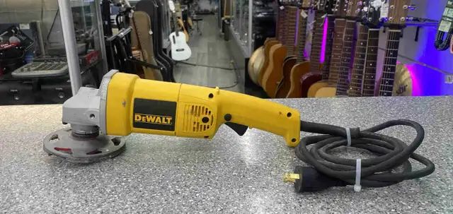 Dewalt DW831 Grinder