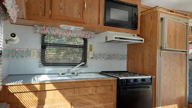 1996 Mallard 5th Wheel - Photo 4