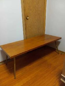 Wooden coffee table (Vintage)
