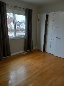 2 Bed   1 Bath Main Floor Bungalow - Photo 6