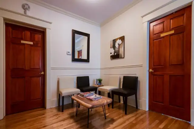 BUREAU POUR PROFFESSIONNEL À LOUER - Photo 3