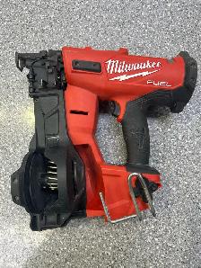 Milwaukee 2909 18V Fuel Brushless Coil Roofing Nailer