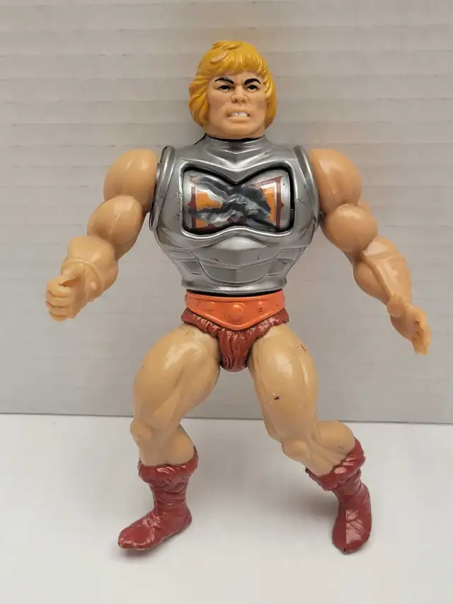 Motu Battle Damage He-Man Masters of the Universe Figure