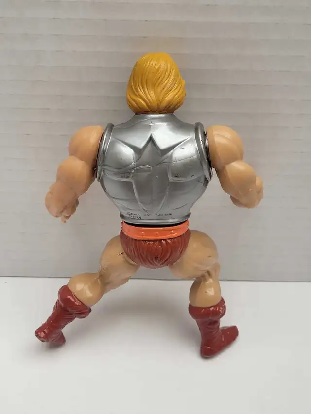 Motu Battle Damage He-Man Masters of the Universe Figure - Photo 2