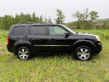 2 owner 2015 Honda Pilot Touring - Photo 3