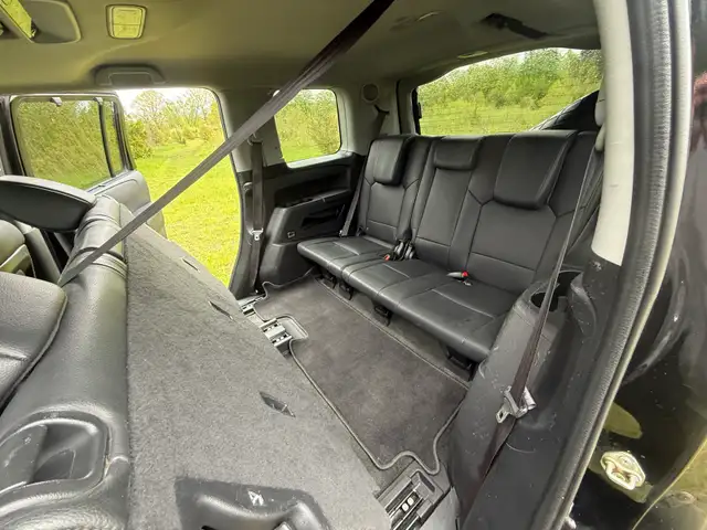 2 owner 2015 Honda Pilot Touring - Photo 6