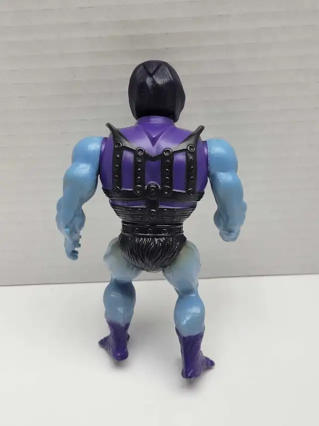 Motu Battle Damaged Skeletor Masters of the Universe Figure - Photo 2