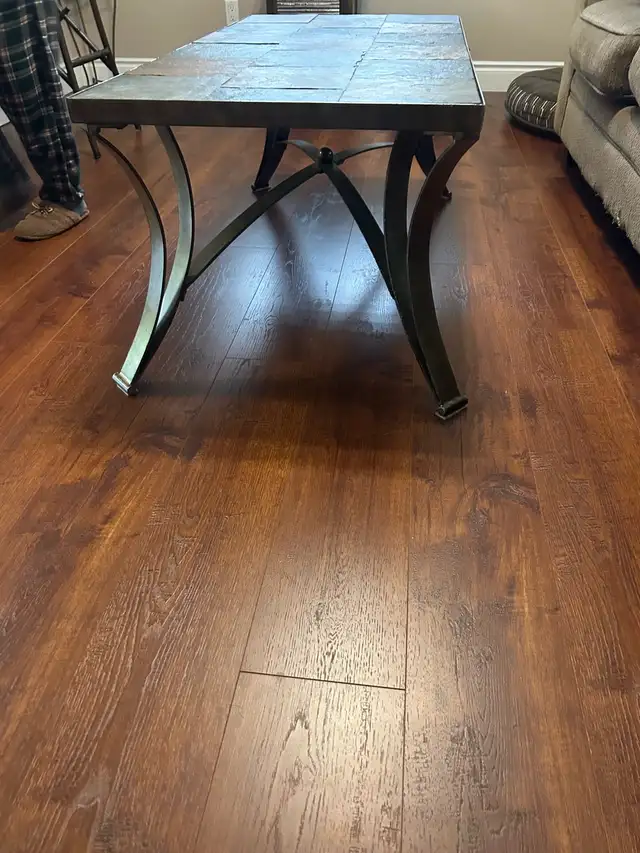 coffee table - Photo 2