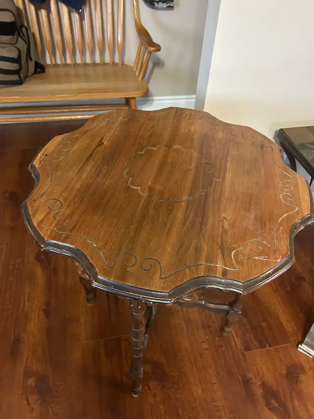 coffee table - Photo 8