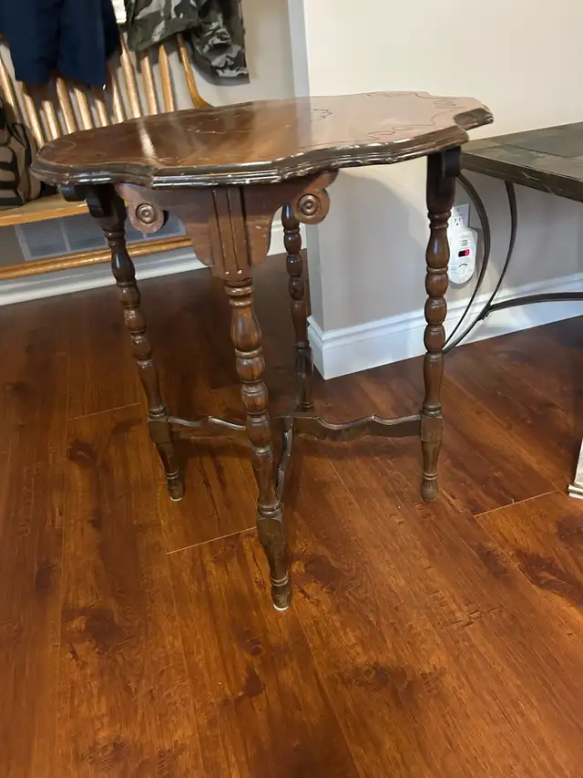 coffee table - Photo 9