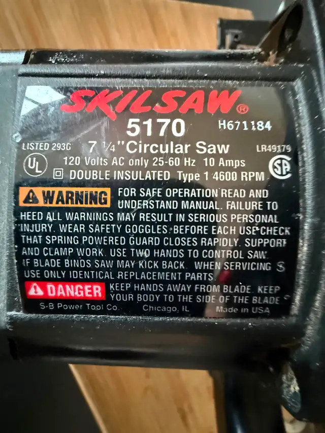 Skilsaw  7 1/4 Inch Circular Saw with New Blade