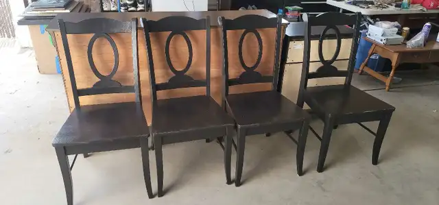 kitchen table and chairs - Photo 3