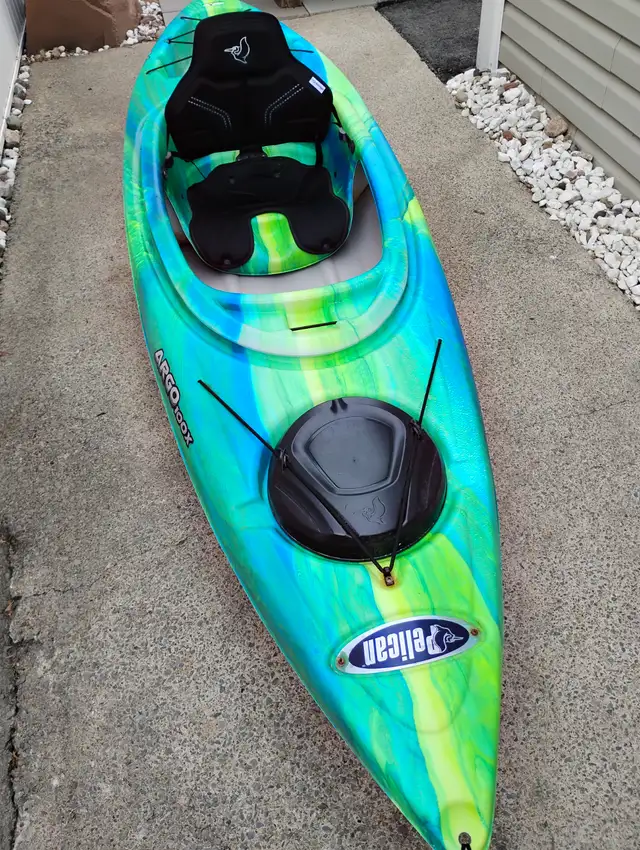 2 kayak a vendre $200 chaque