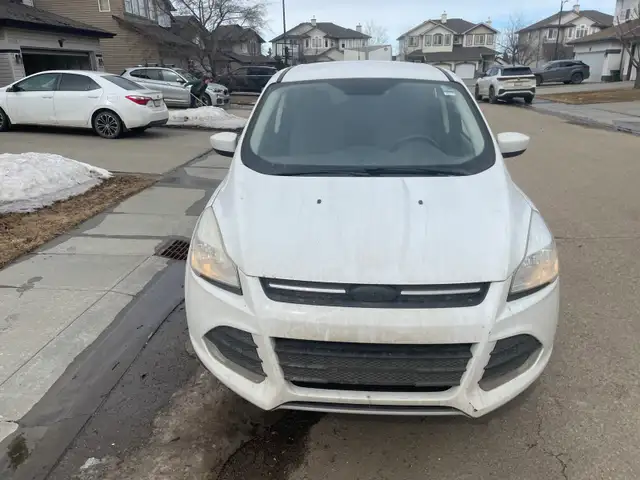2015 Ford Escape AWD - Photo 2