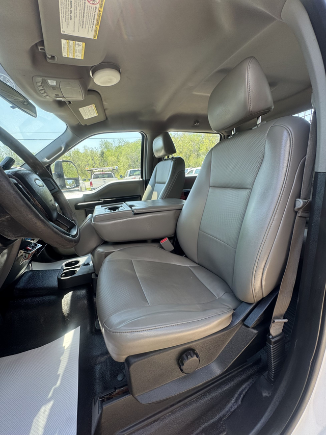 2017 Ford Super Duty F-350 SRW 4 DR 8 FT BOX — CERTIFIED — - Photo 8