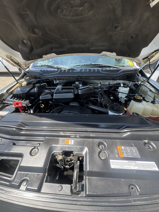 2017 Ford Super Duty F-350 SRW 4 DR 8 FT BOX — CERTIFIED — - Photo 14