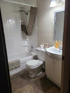 Room for rent/weekly rates (Sorry, men only) Please read ad - Photo 5