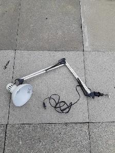 TABLE ADJUSTED LAMP (Like New)
