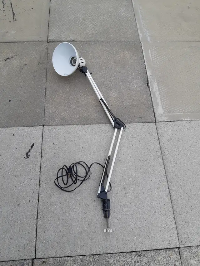 TABLE ADJUSTED LAMP (Like New) - Photo 2