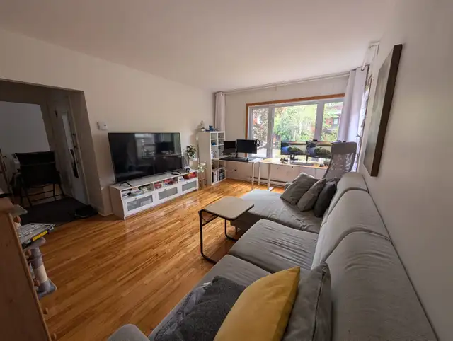 Grand 51/2 à louer à St-Lambert, métro Longueuil