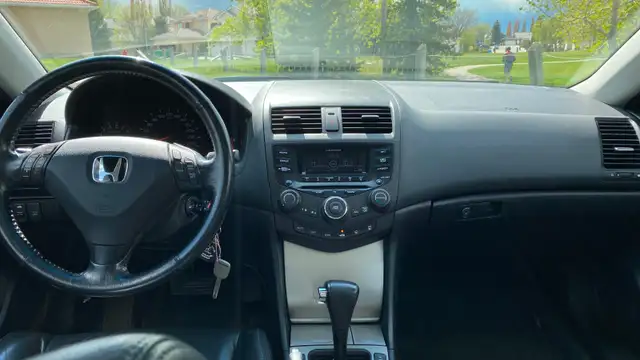 2005 Honda Accord EX V6 – Runs Great – Leather – 206,000 km - Photo 6