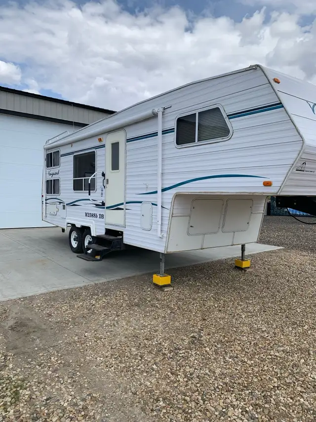 Vanguard 5th Wheel Trailer