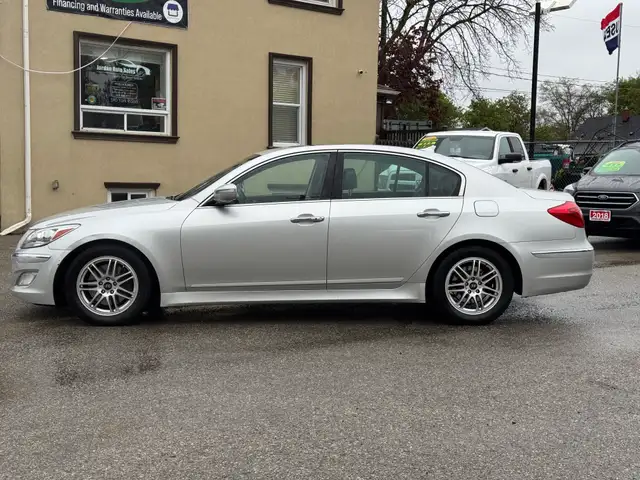 2013 Hyundai Genesis Sedan SEDAN 3.8 - Photo 4