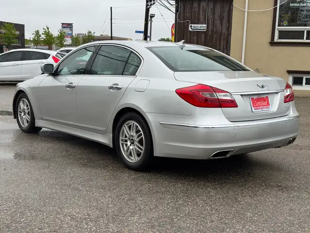 2013 Hyundai Genesis Sedan SEDAN 3.8 - Photo 5