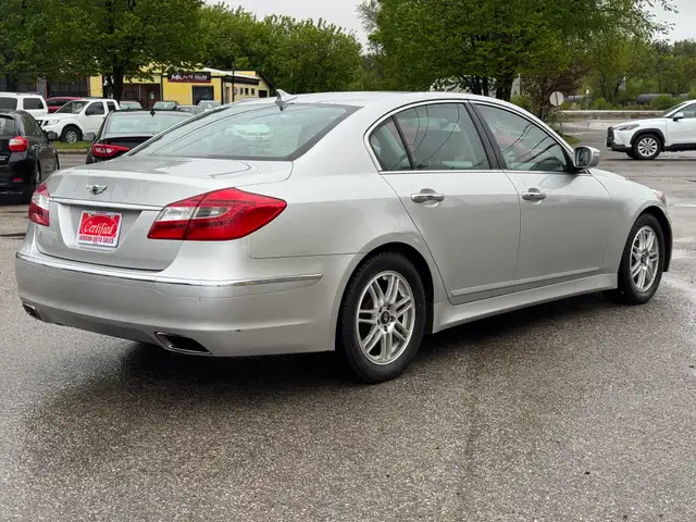2013 Hyundai Genesis Sedan SEDAN 3.8 - Photo 8