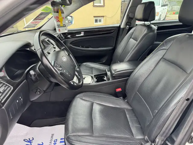 2013 Hyundai Genesis Sedan SEDAN 3.8 - Photo 14