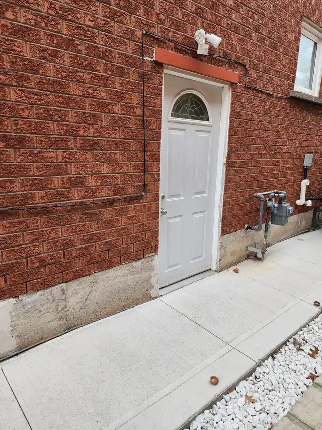 Spacious 1 Bedroom Basement flat for Rent with Rental Receipt - Photo 5