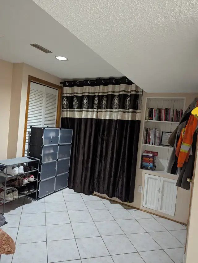 Spacious 1 Bedroom Basement flat for Rent with Rental Receipt - Photo 7