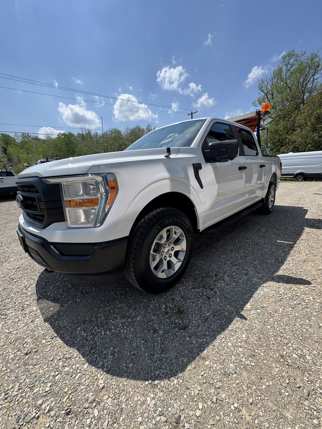 2021 Ford F 150 CREW CAB — POWER LIFT GATE — CERTIFIED — - Photo 2